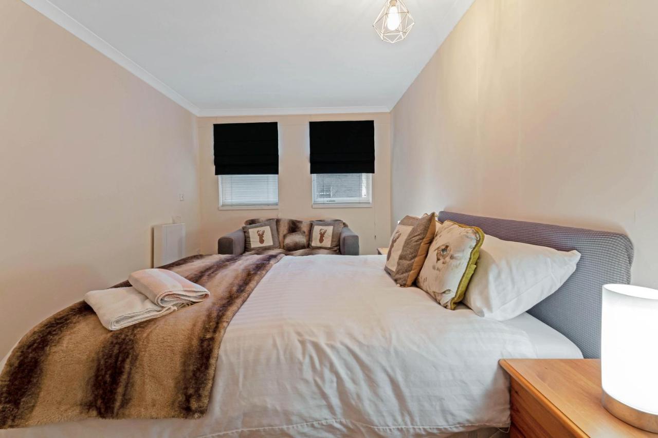 Elegant & Unique Getaway - Spacious 3 Bedroom, 2 Bathroom City Centre Apartment - Free Allocated Parking. 에든버러 외부 사진
