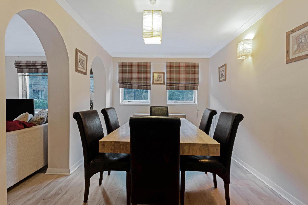 Elegant & Unique Getaway - Spacious 3 Bedroom, 2 Bathroom City Centre Apartment - Free Allocated Parking. 에든버러 외부 사진